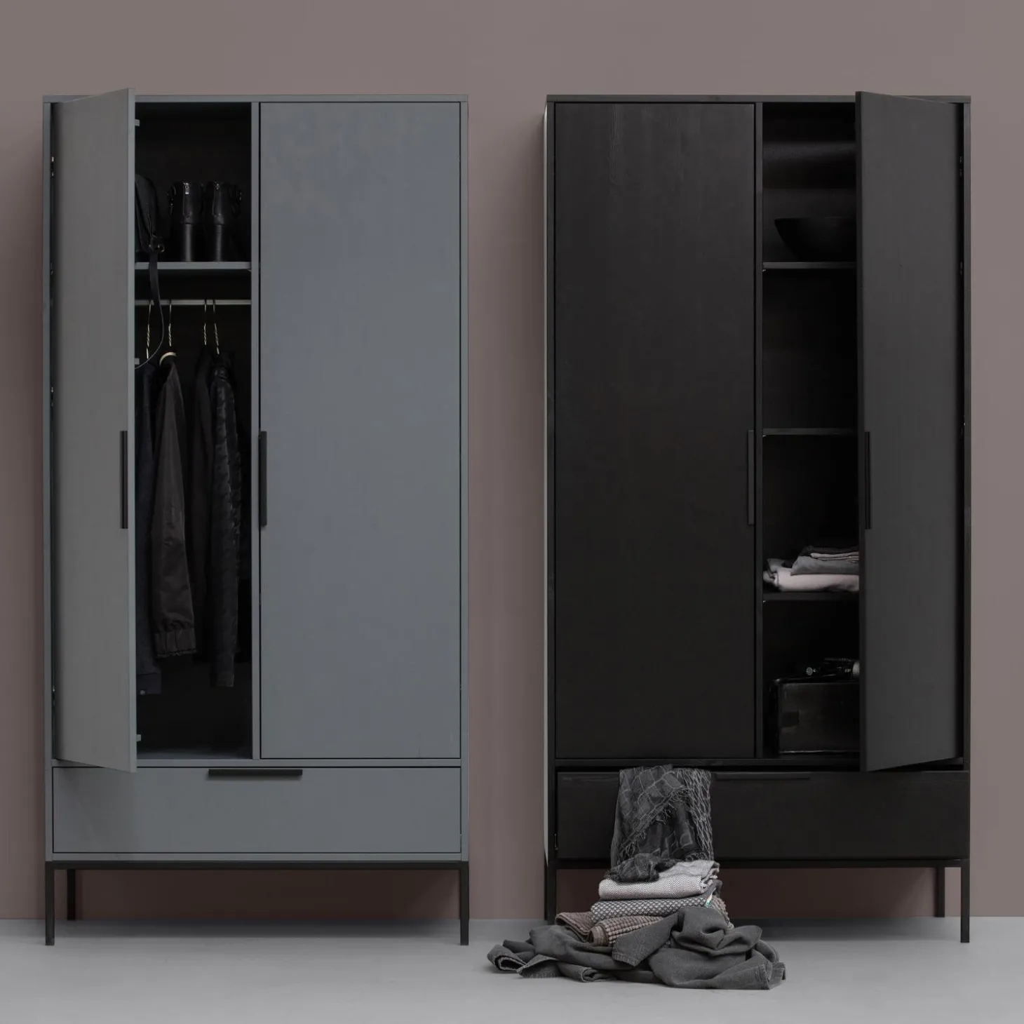 adam-2-deurs-kast-grenen-zwart-YLwREczk-2.webp Best WOOOD Adam 2-deurs Kast Grenen Zwart