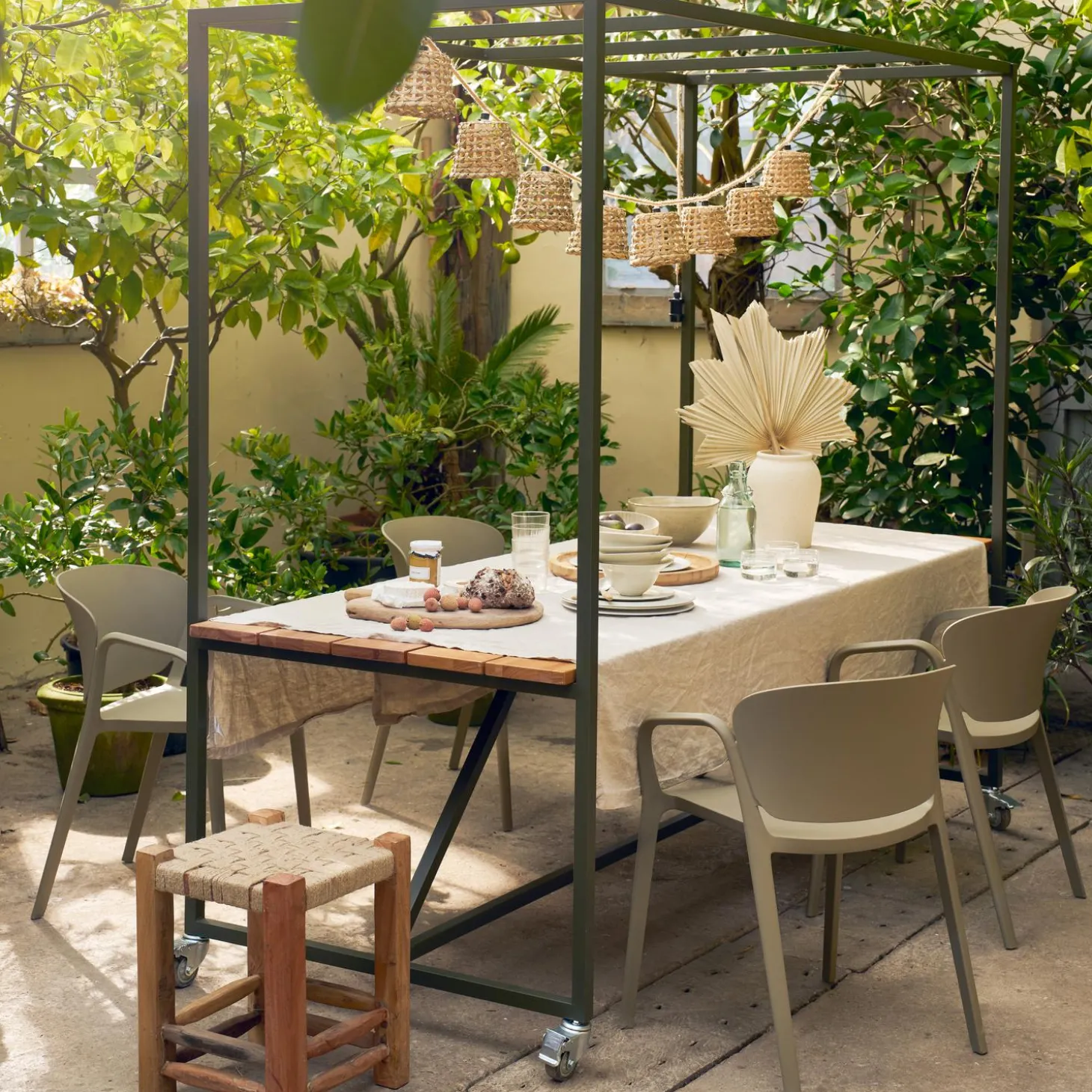 blue-sky-tuintafel-hout-met-de-XbtLplXz-2.webp Fashion WOOOD Blue Sky Tuintafel Hout Met Decoframe Camouflage Groen