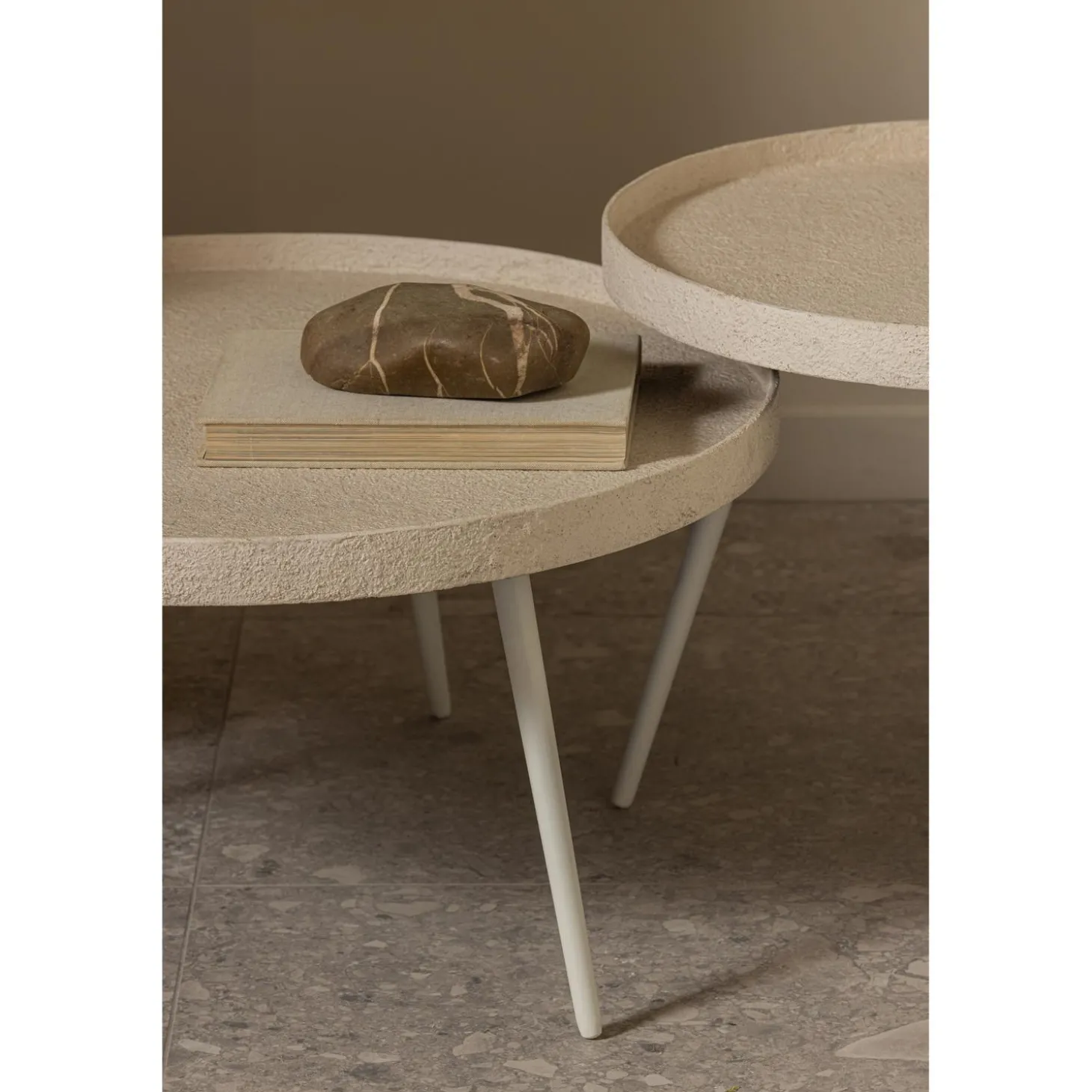 bounds-bijzettafel-xl-houtmeta-tLxzWeih-2.webp Hot WOOOD Bounds Bijzettafel XL Hout/metaal 40xø76 Cm Naturel