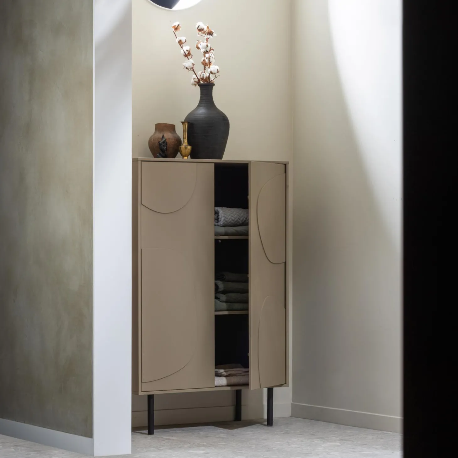 cadiz-opbergkast-grenen-mud-yDXqOzaZ-3.webp New WOOOD Cadiz Opbergkast Grenen Mud