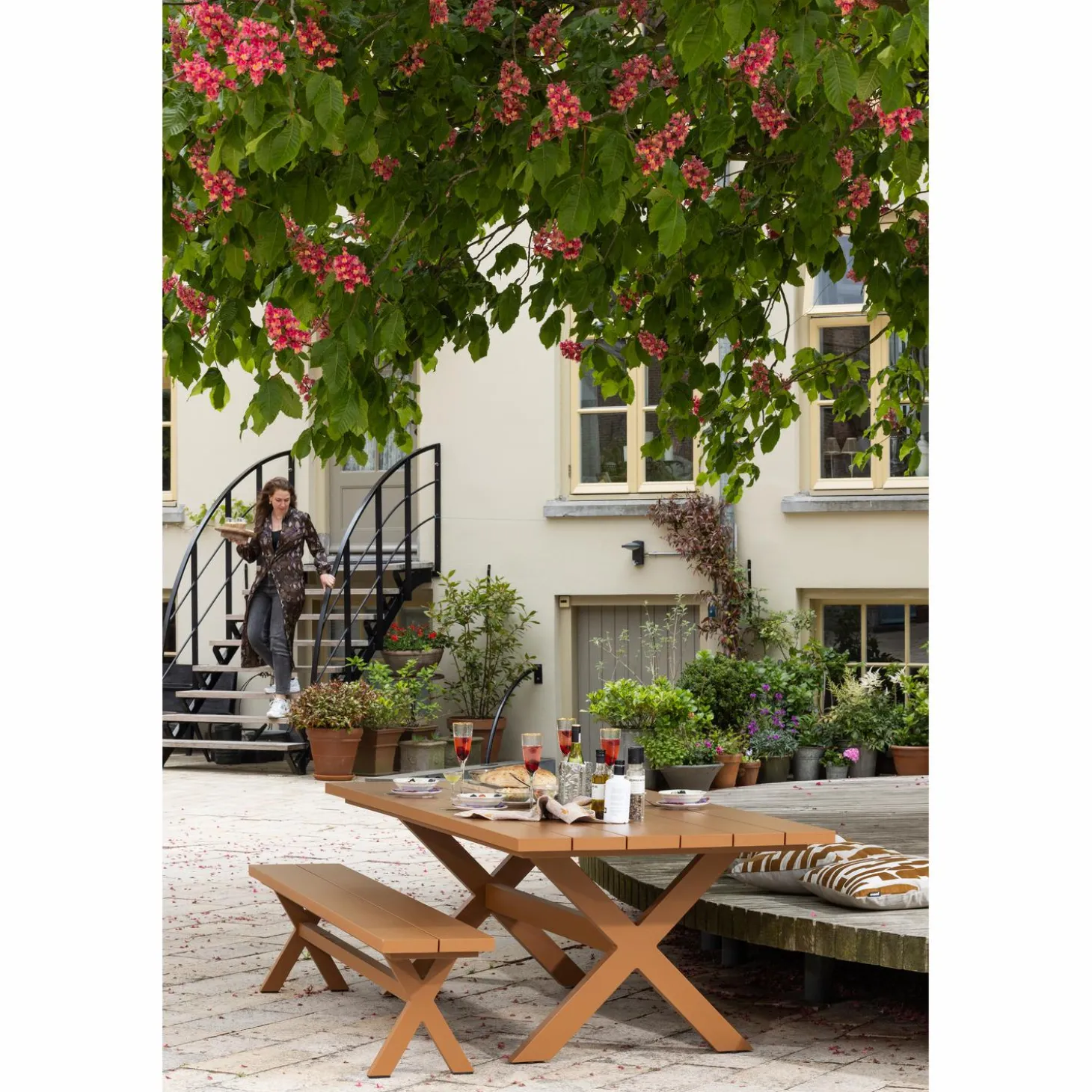 delta-picknick-tuintafel-alumi-MgxMwHJL-3.webp Hot WOOOD Delta Picknick Tuintafel Aluminium Terra 220x100 Cm