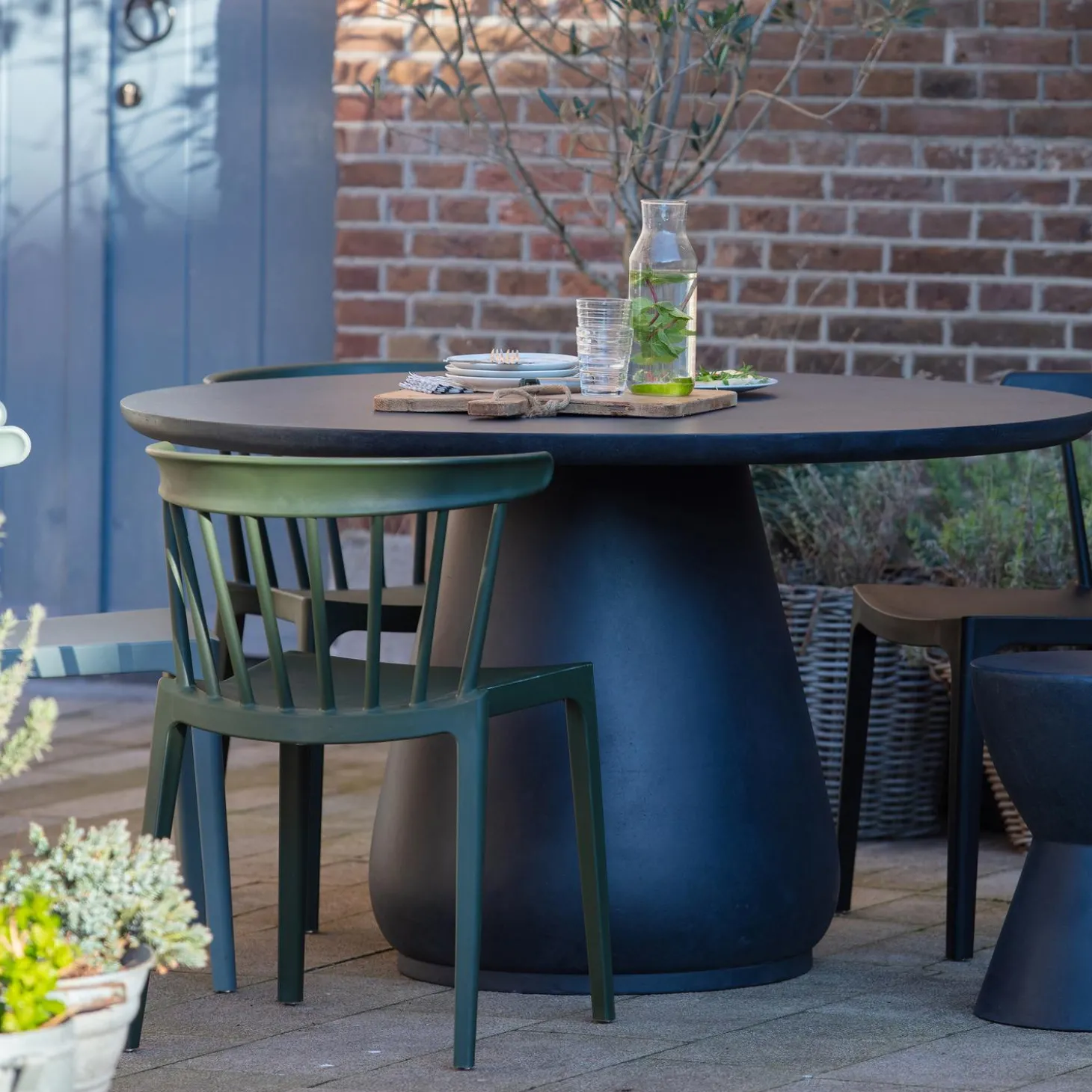 dover-kruk-betonlook-antraciet-MskydtdS-1.webp Outlet WOOOD Dover Kruk Betonlook Antraciet 45xø35 Cm