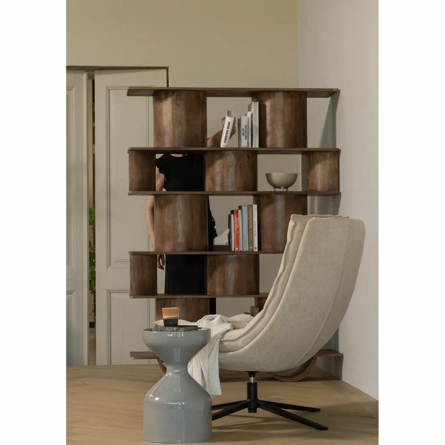 floyd-bijzettafel-metaal-licht-aKgYRWID-2.webp Clearance WOOOD Floyd Bijzettafel Metaal Lichtgrijs