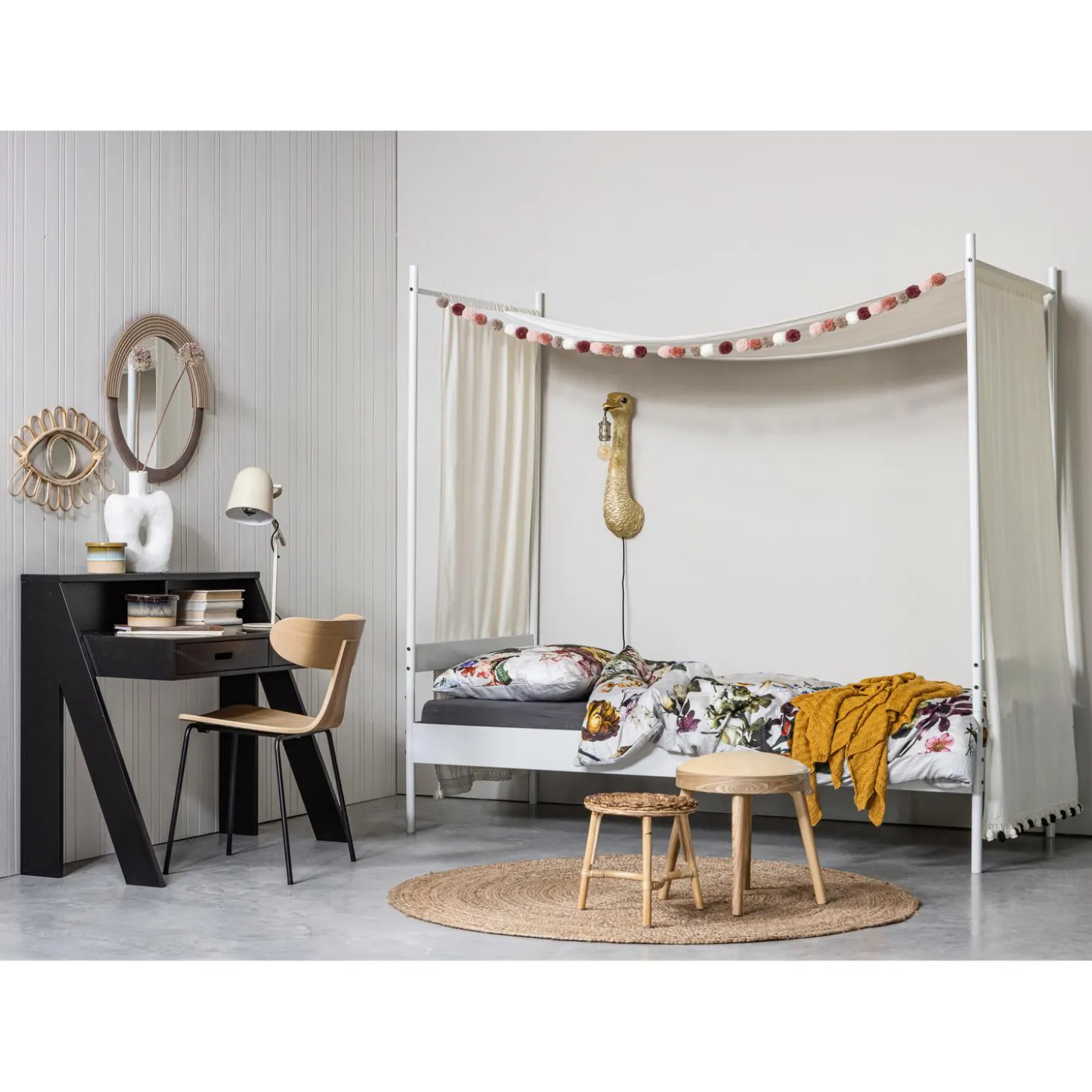 form-houten-stoel-met-metalen-ydBcHwPL-3.webp Outlet WOOOD Form Houten Stoel Met Metalen Poot Naturel