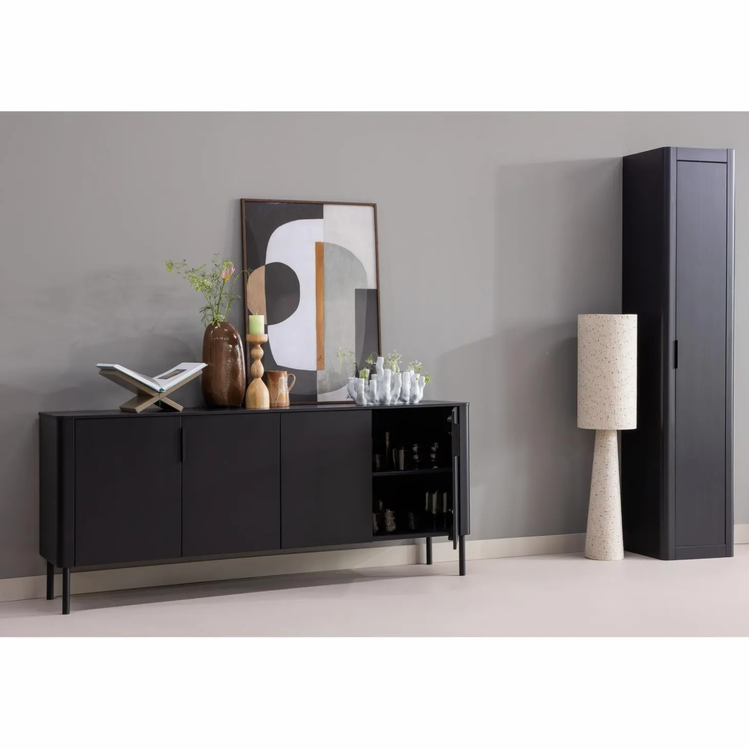 gunnar-smalle-hoge-kast-grenen-xbnUFVFc-3.webp Discount WOOOD Gunnar Smalle Hoge Kast Grenen Matzwart