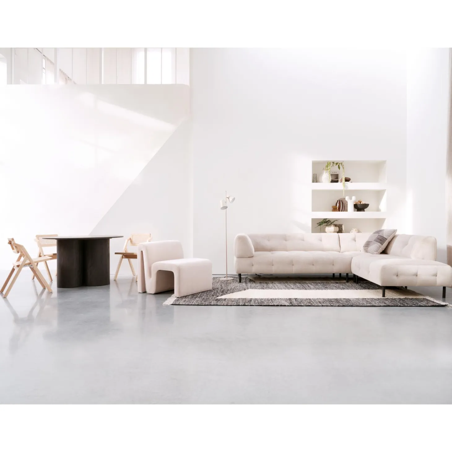 maan-eettafel-rond-mdf-donkerb-gKMTjzHv-2.webp Best WOOOD Maan Eettafel Rond Mdf ø120 Cm Donkerbruin