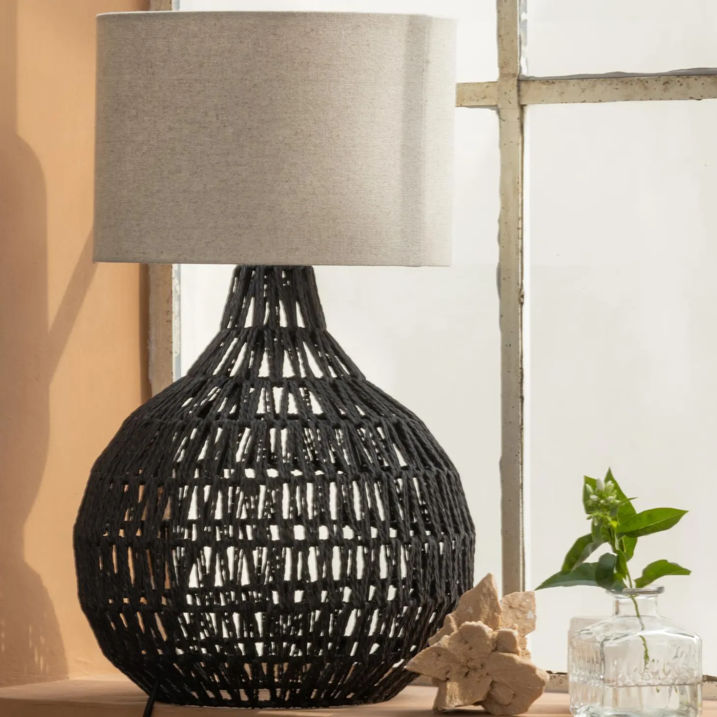 macy-tafellampvoet-rattan-look-ICMxihKZ-2.webp Online WOOOD Macy Tafellampvoet Rattan Look Zwart