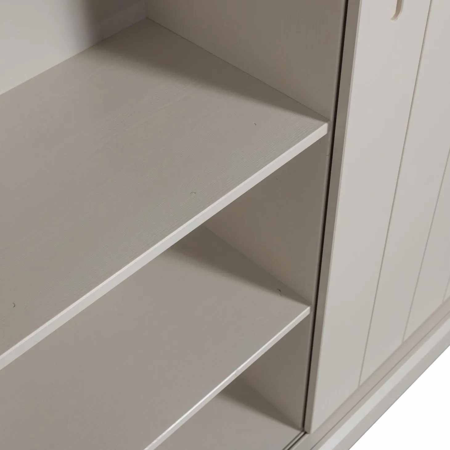 mila-schuifdeurkast-grenen-dus-aDquDQPl-8.webp Outlet WOOOD Mila Schuifdeurkast Grenen Dust