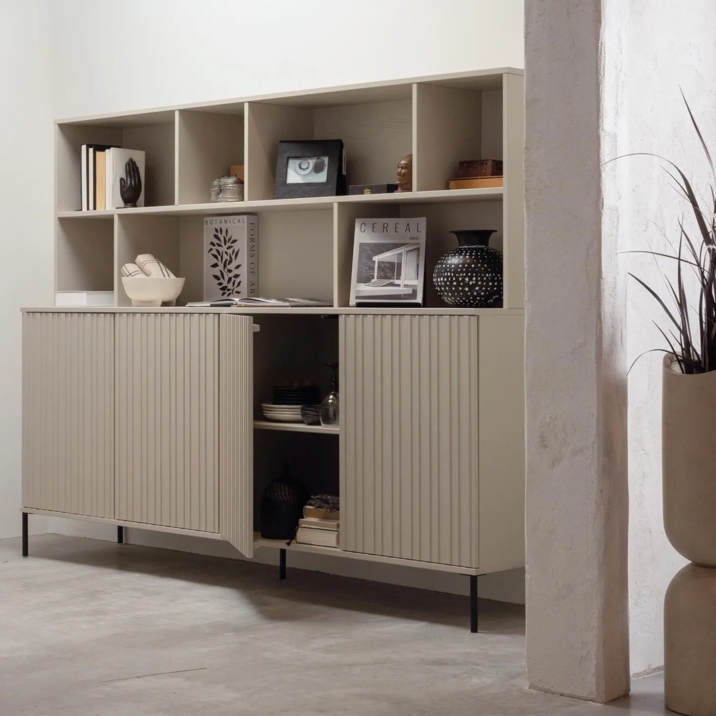 new-gravure-dressoir-200-cm-gr-JXnMkRgy-3.webp Outlet WOOOD New Gravure Dressoir 200 Cm Grenen Dust