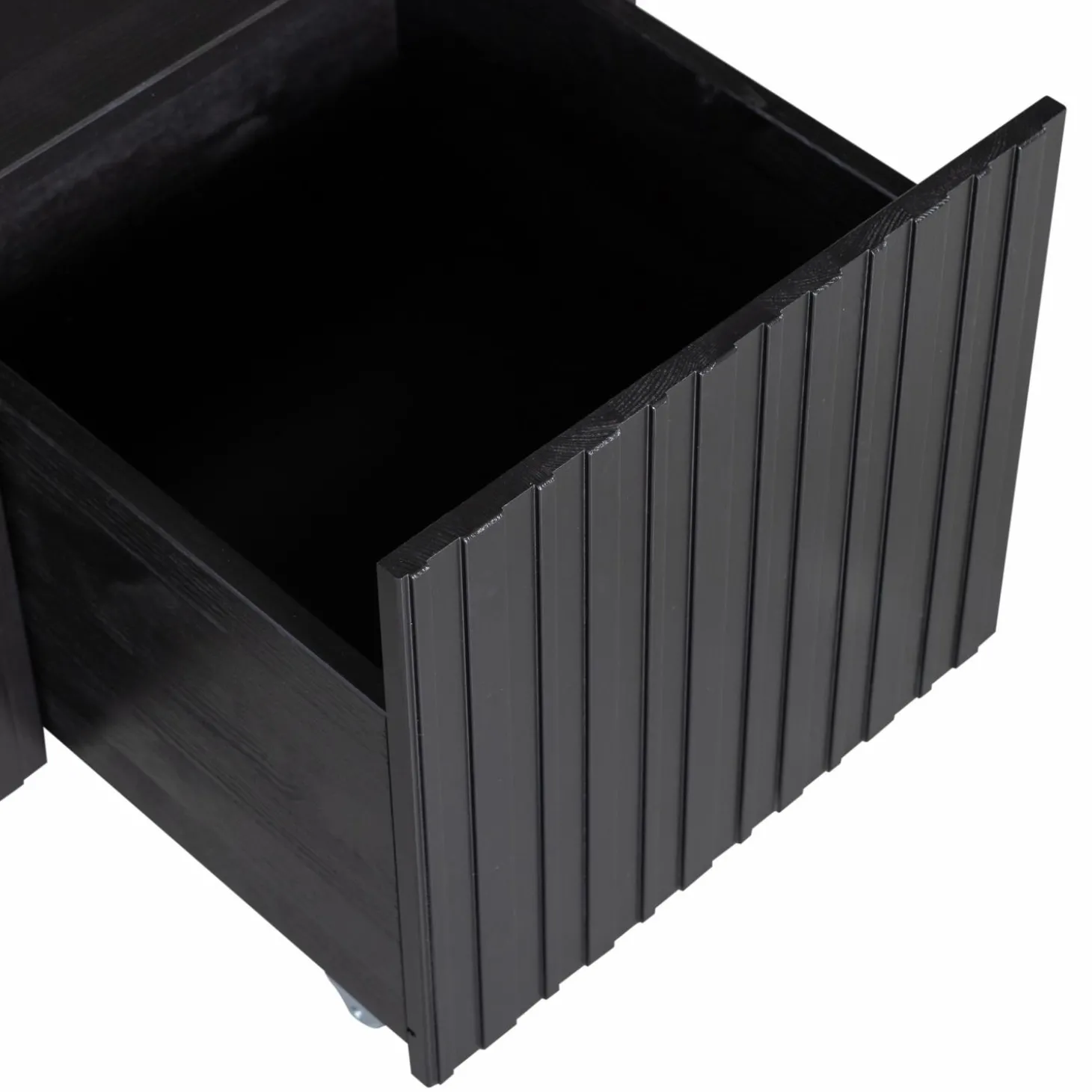 new-gravure-kistbank-grenen-zw-PGmAmRDp-7.webp Online WOOOD New Gravure Kistbank Grenen Zwart