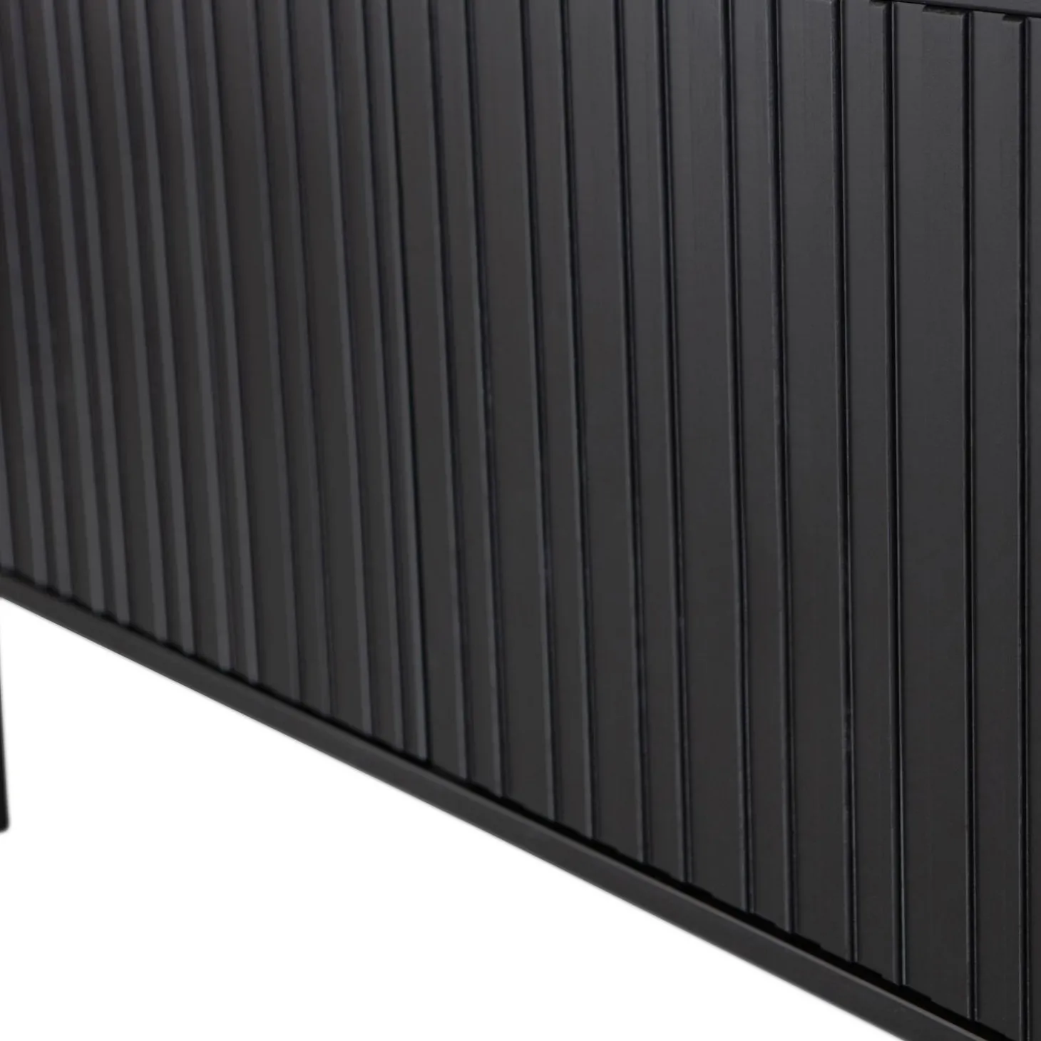 new-gravure-tv-meubel-150-cm-g-AyoGQspg-5.webp New WOOOD New Gravure Tv Meubel 150 Cm Grenen Zwart