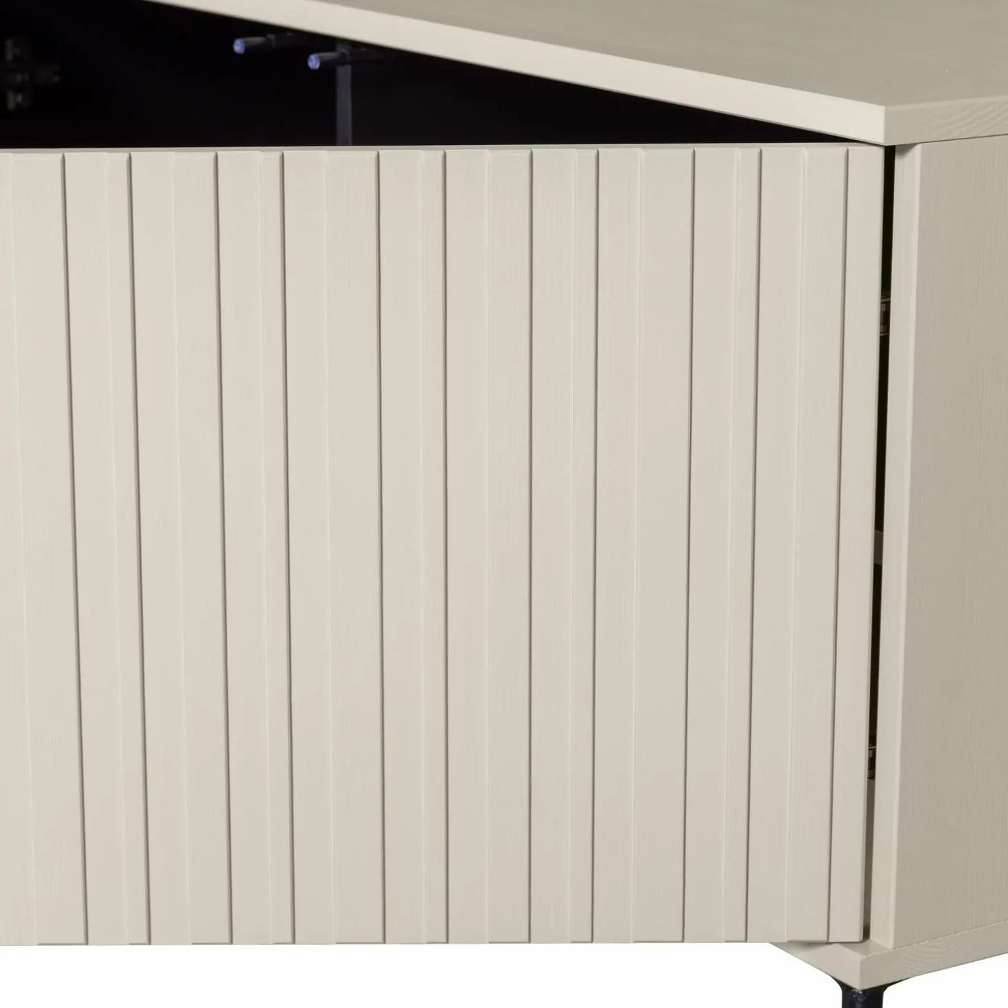 new-gravure-tv-meubel-150-cm-g-aAwqTqHQ-5.webp Best WOOOD New Gravure Tv Meubel 150 Cm Grenen Dust