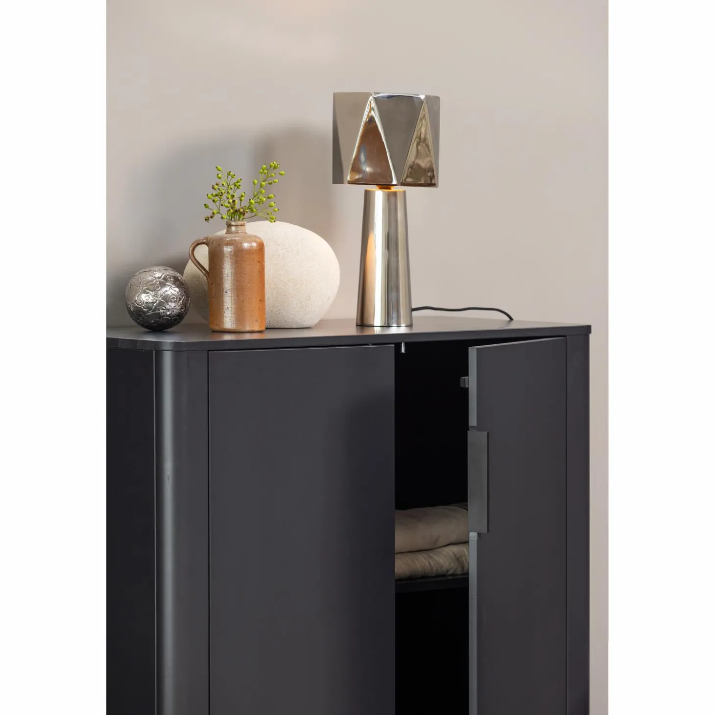 rea-tafellamp-metaal-chrome-VkjFUTve-3.webp Sale WOOOD Rea Tafellamp Metaal Chrome