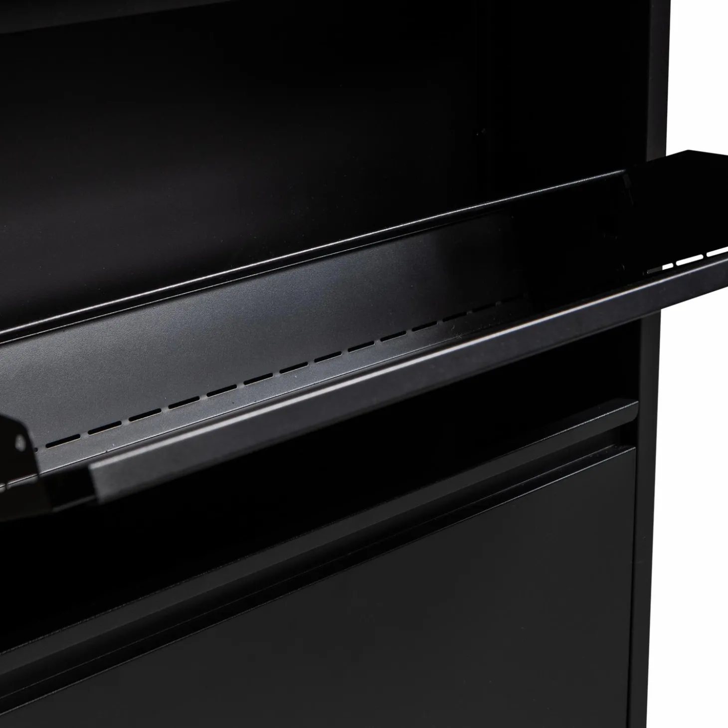 sabine-3-vaks-schoenenkast-met-eEjaUANV-9.webp Hot WOOOD Sabine 3-vaks Schoenenkast Metaal Zwart