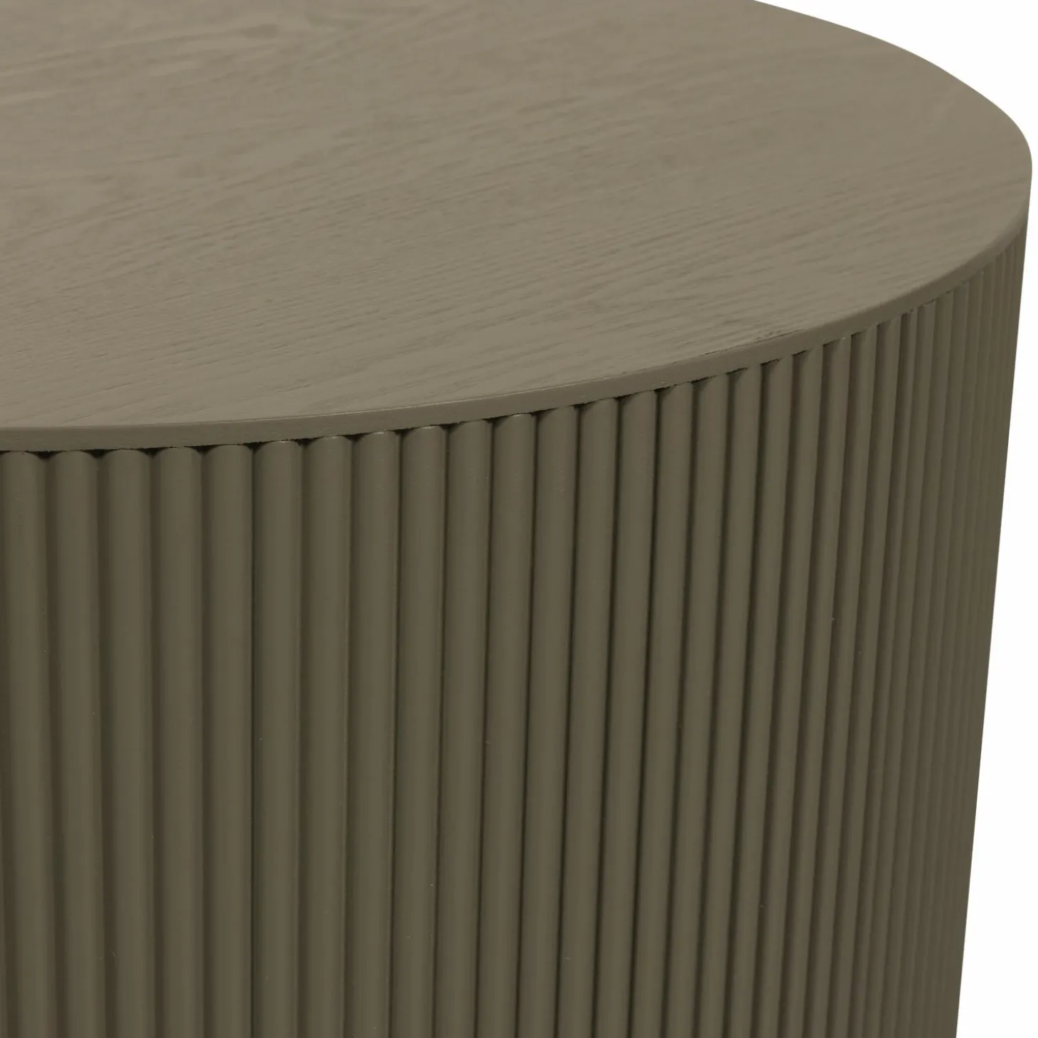 sanne-bijzettafel-rond-militai-KYGqREEH-3.webp Outlet WOOOD Sanne Bijzettafel Rond Militair Groen