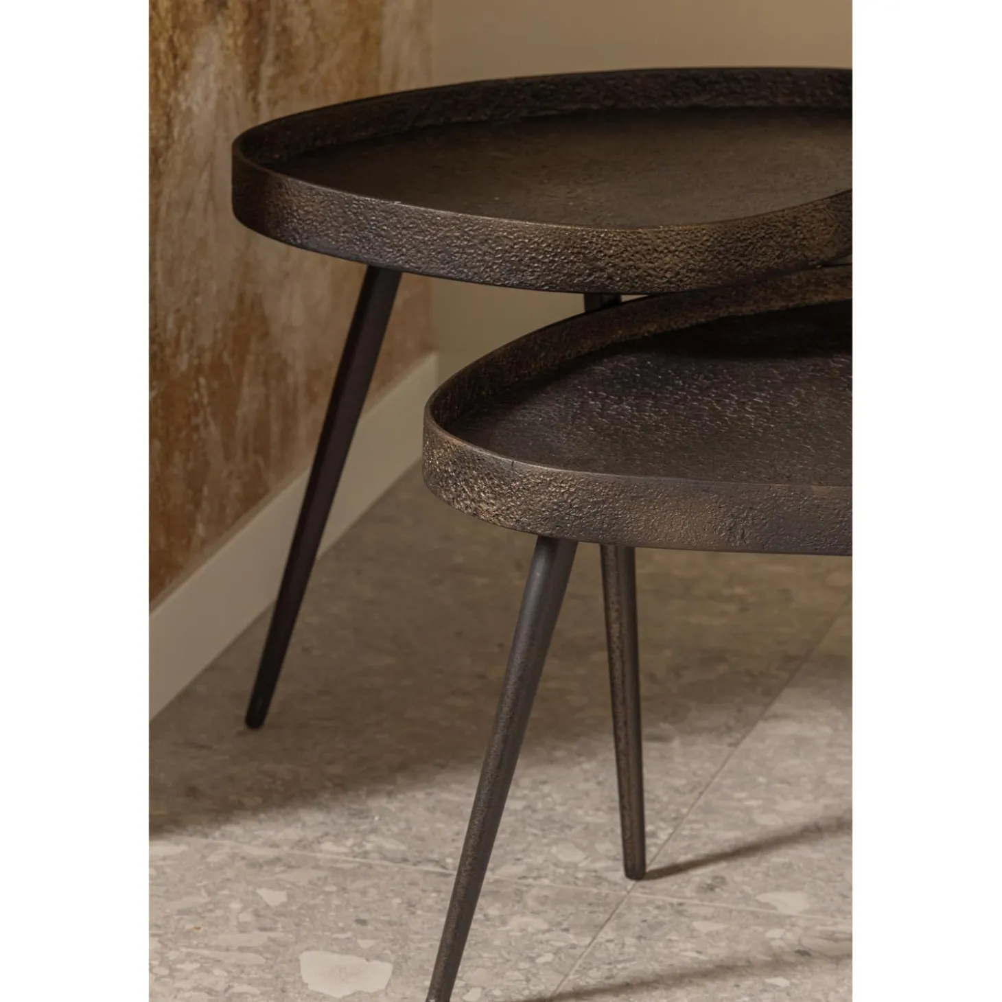 set-v-2-crude-bijzettafels-a-bdKtuyoj-2.webp Discount WOOOD Set V 2 - Crude Bijzettafels Antique Brons