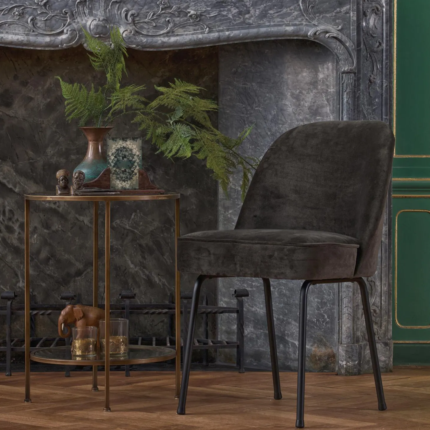 vogue-eetkamerstoel-velvet-don-prKVWNwh-2.webp Online WOOOD Vogue Eetkamerstoel Velvet Donkergroen