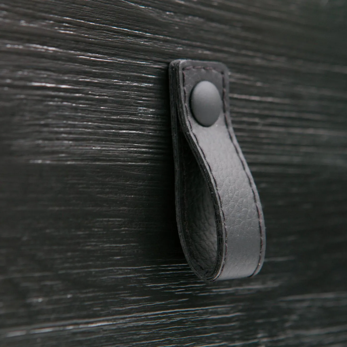 zola-nachtkastje-met-lade-en-d-YyVLHbWE-8.webp Hot WOOOD Zola Nachtkastje Met Lade En Deur Geborsteld Diepzwart