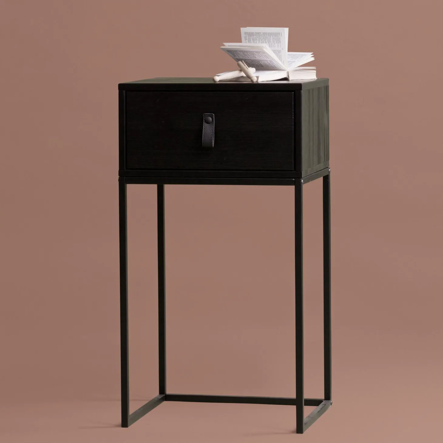 zola-nachtkastje-met-lade-gebo-iAKhRqMZ-2.webp Fashion WOOOD Zola Nachtkastje Met Lade Geborsteld Diepzwart